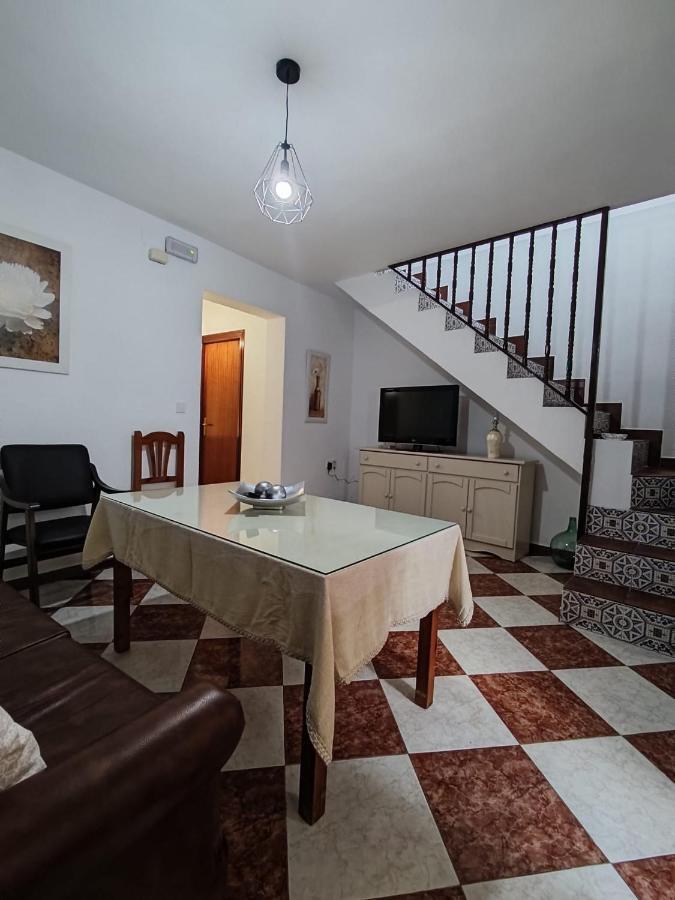 Casa Fregenal Centro R&s Holiday home *